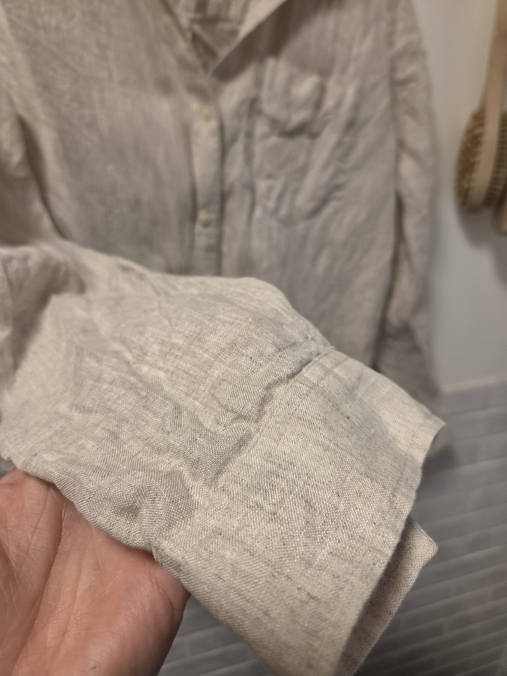 GAP Linen Button Up - Picture 4 of 8